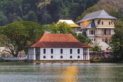Kandy city with Temple of the Sacred Tooth Relic